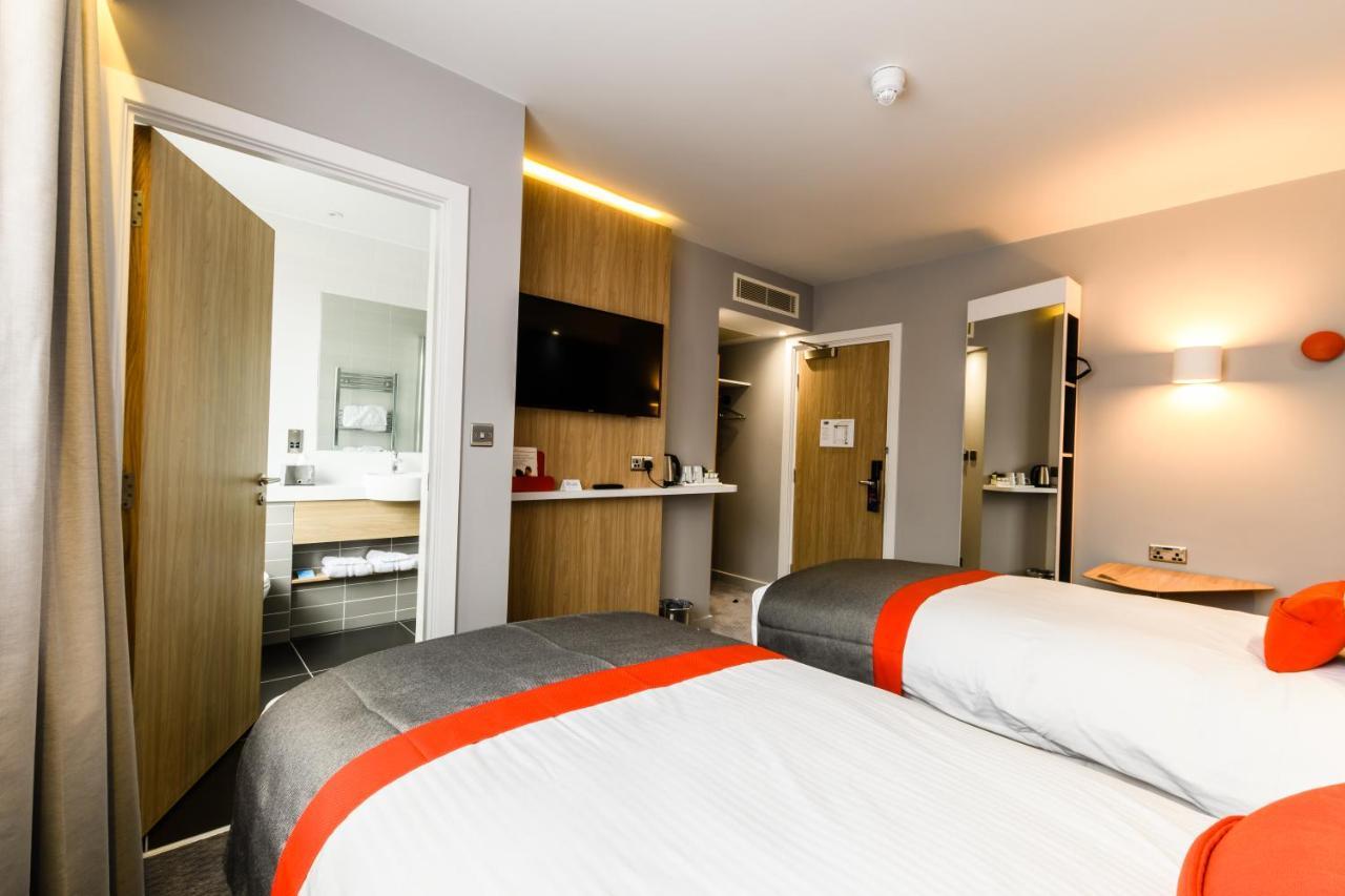 Holiday Inn Express - Wigan By Ihg Eksteriør bilde