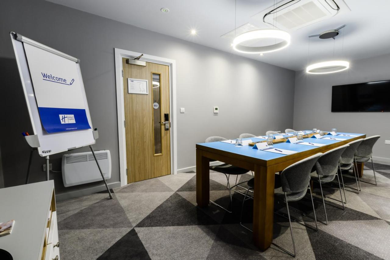 Holiday Inn Express - Wigan By Ihg Eksteriør bilde