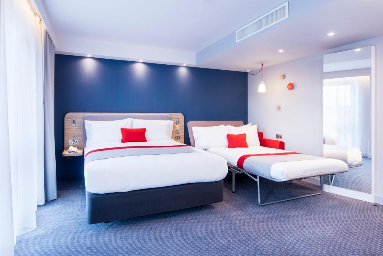 Holiday Inn Express - Wigan By Ihg Eksteriør bilde